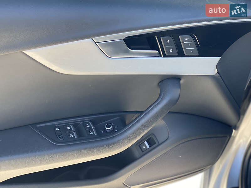 Седан Audi A4 2020 в Киеве
