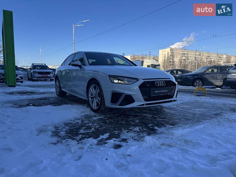 Седан Audi A4 2019 в Киеве