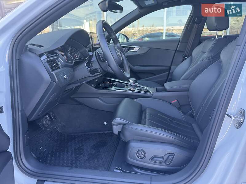 Седан Audi A4 2019 в Киеве