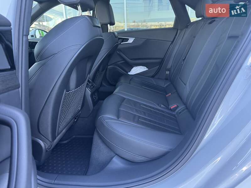 Седан Audi A4 2019 в Киеве