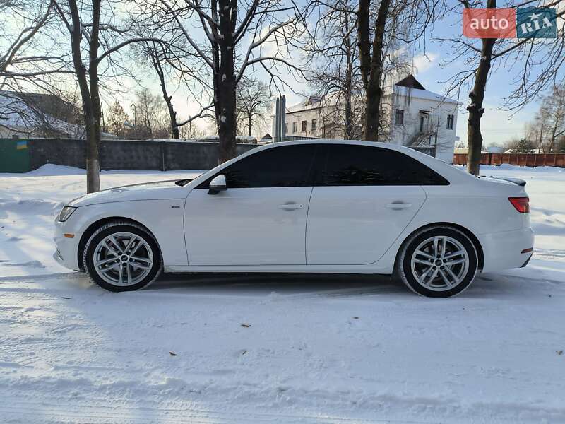 Седан Audi A4 2016 в Ромнах