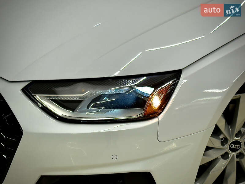 Седан Audi A4 2021 в Миколаєві