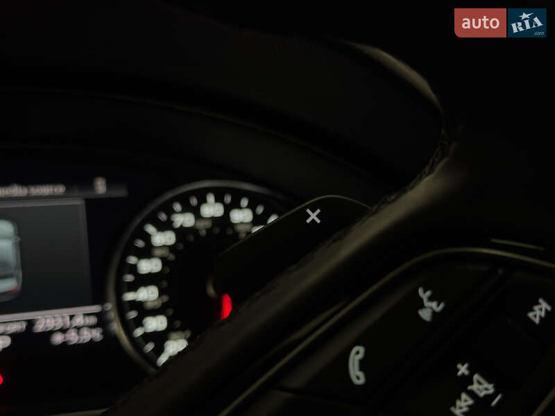 Седан Audi A4 2021 в Миколаєві