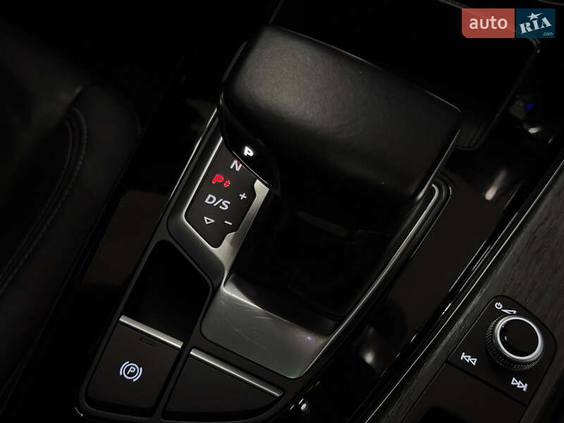 Седан Audi A4 2021 в Миколаєві