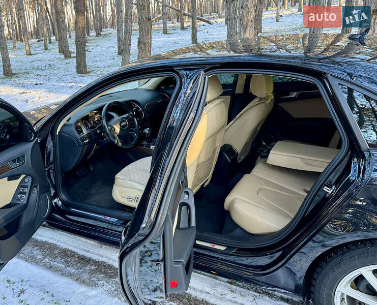 Седан Audi A4 2014 в Миколаєві