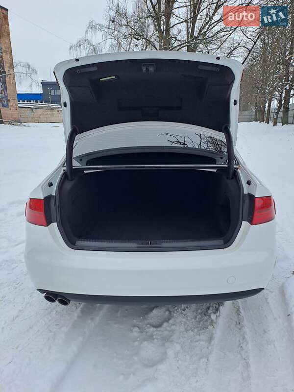 Седан Audi A4 2012 в Білій Церкві
