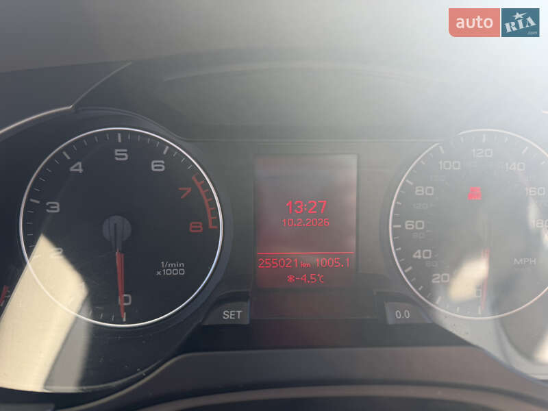 Седан Audi A4 2012 в Ровно