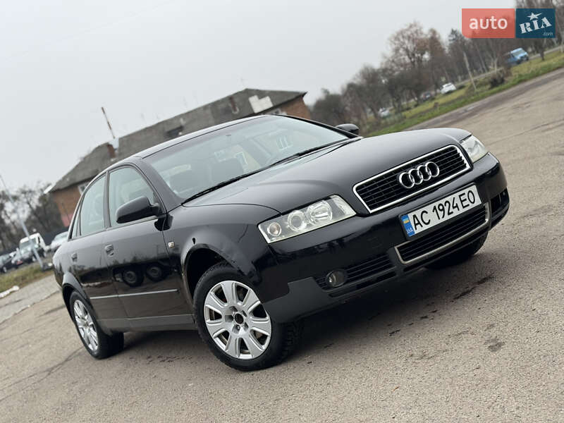 Седан Audi A4 2001 в Владимире