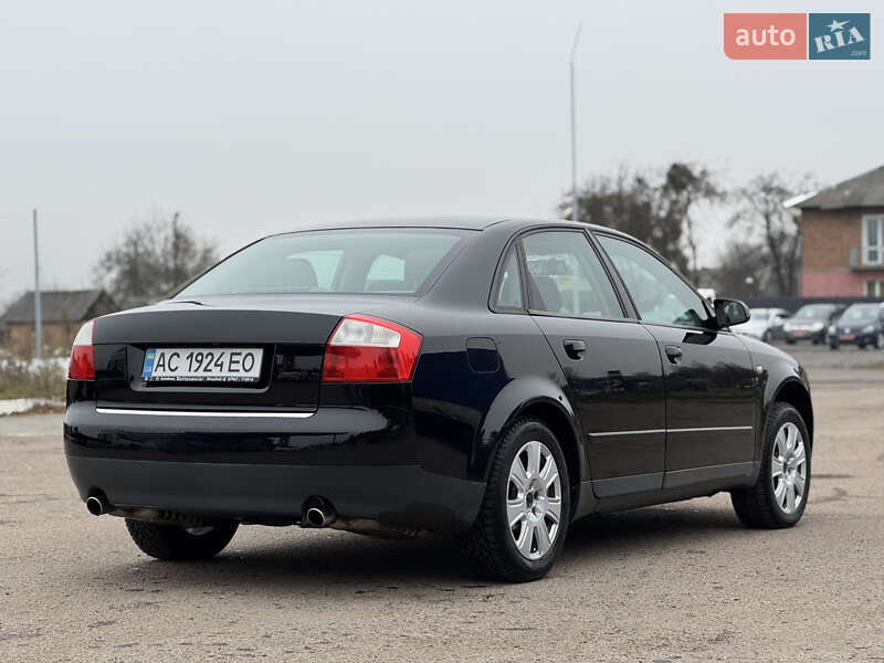 Седан Audi A4 2001 в Владимире