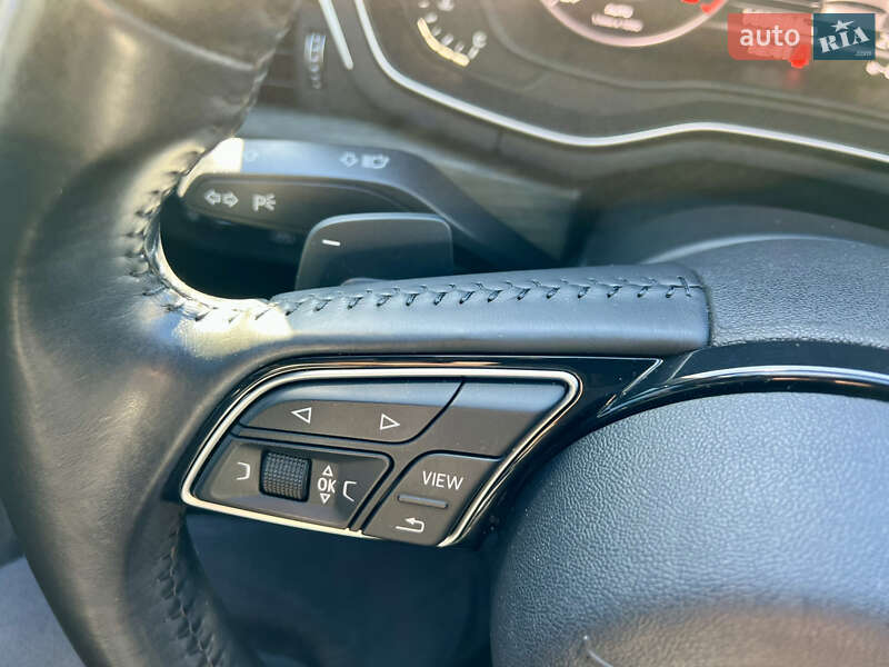 Седан Audi A4 2016 в Киеве