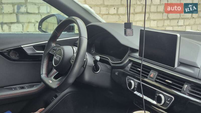 Седан Audi A4 2017 в Днепре