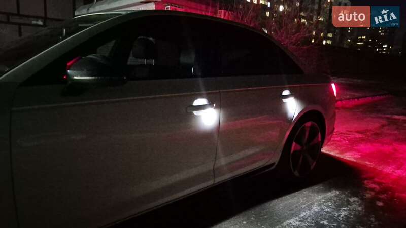 Седан Audi A4 2017 в Днепре