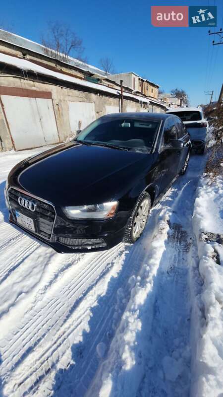 2015 Audi A4, VIN WAUBFAFL4FN037687:plate — фото 1 (autoria)
