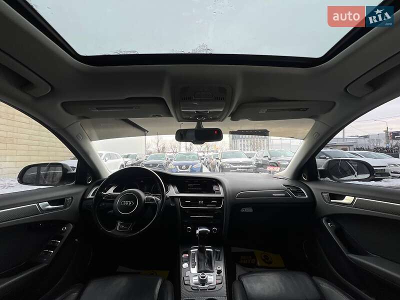 Седан Audi A4 2014 в Ивано-Франковске