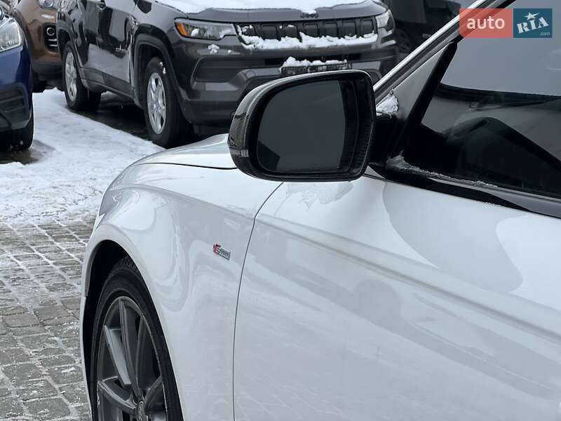 Седан Audi A4 2014 в Ивано-Франковске