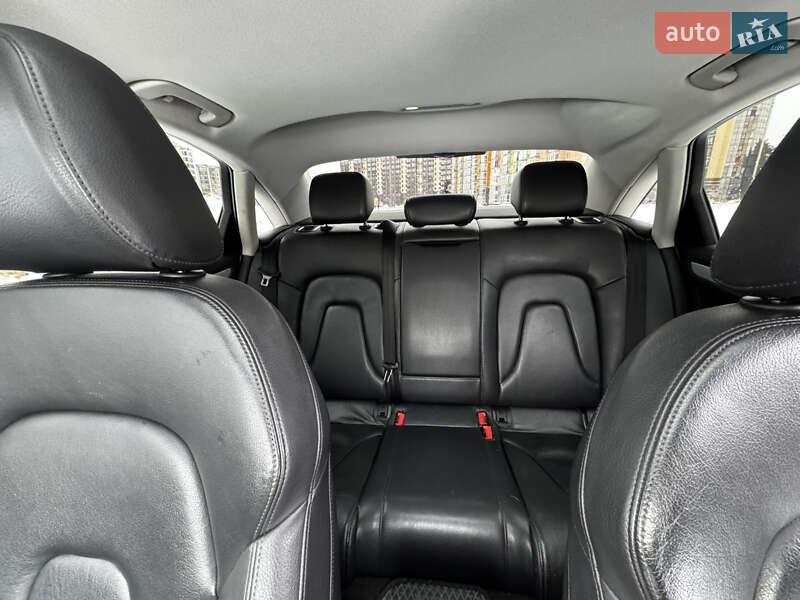 Седан Audi A4 2012 в Чернигове