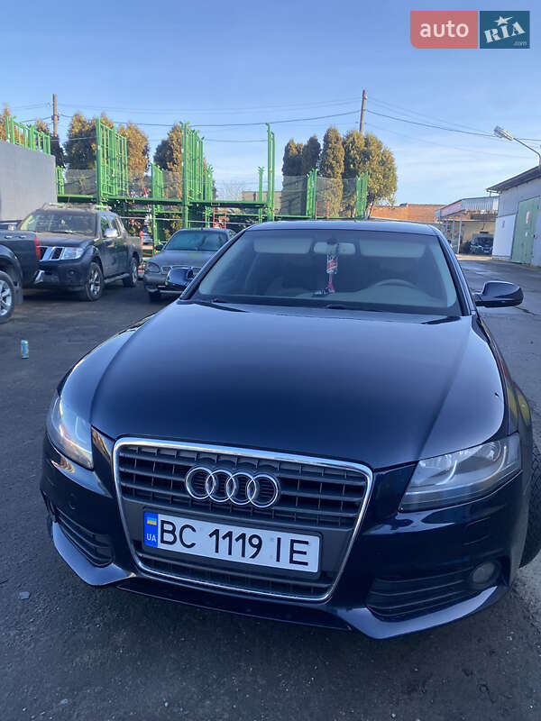 Седан Audi A4 2011 в Новояворовске фото 13 Седан Audi A4 2011 в Новояворовске