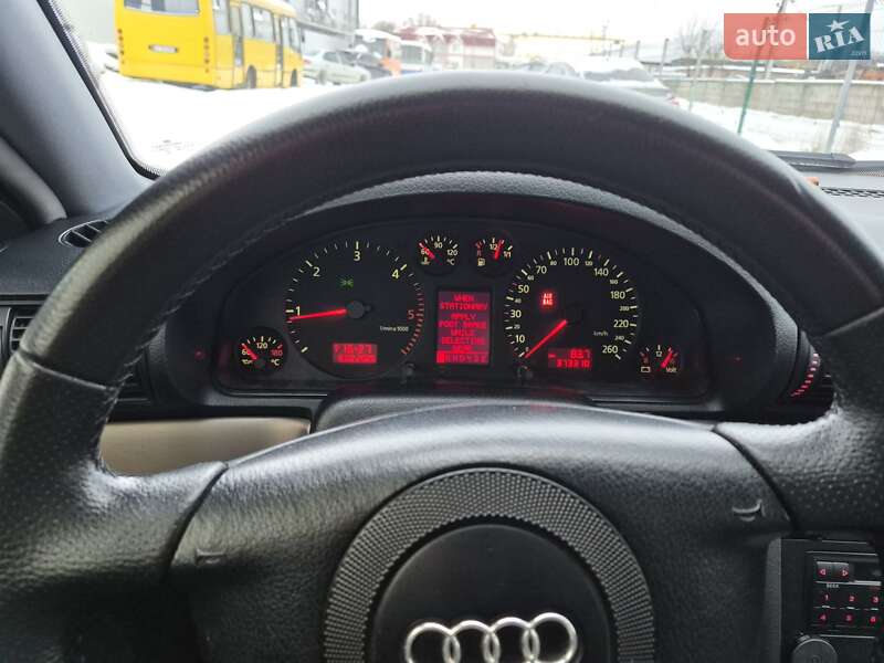 Универсал Audi A4 2001 в Киеве