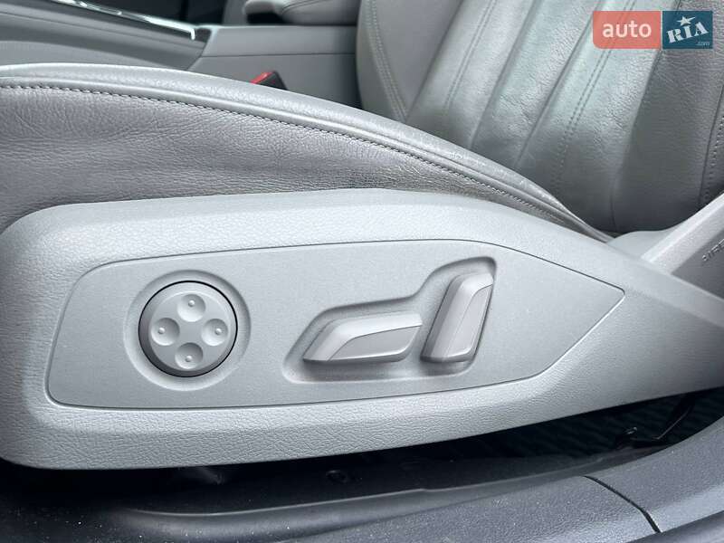 Седан Audi A4 2016 в Києві