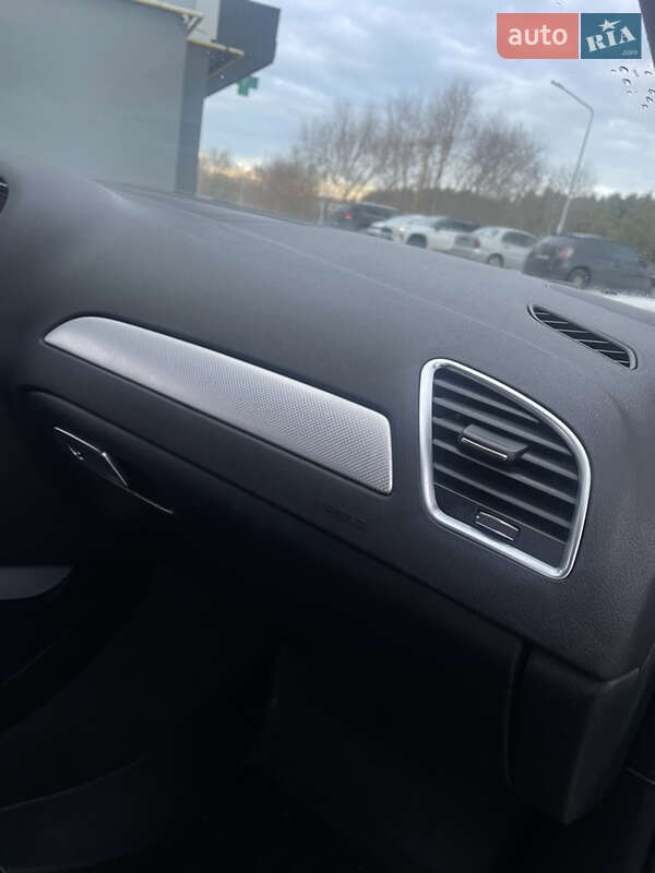Седан Audi A4 2013 в Новояворівську