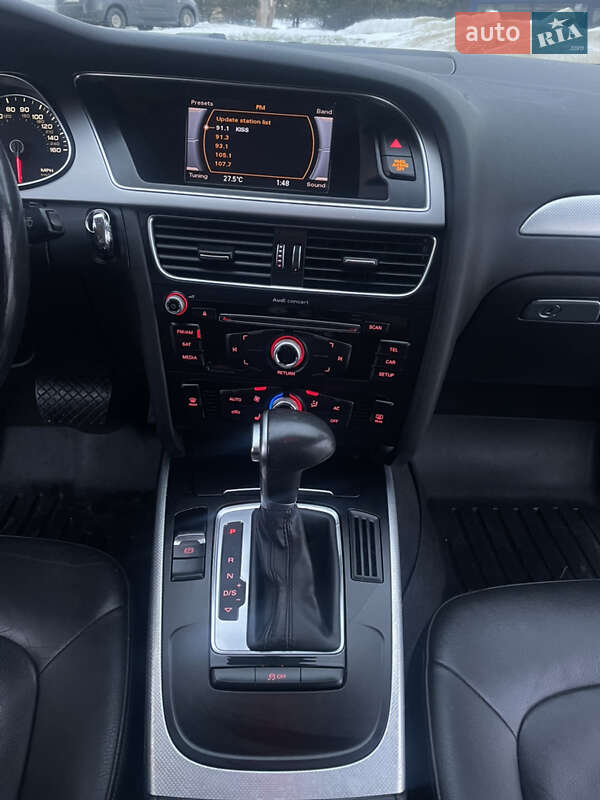 Седан Audi A4 2013 в Новояворівську