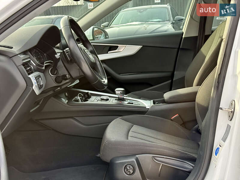 Универсал Audi A4 2017 в Луцке