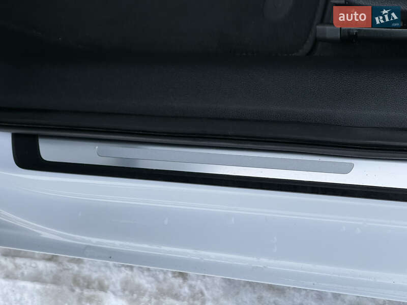 Универсал Audi A4 2017 в Луцке