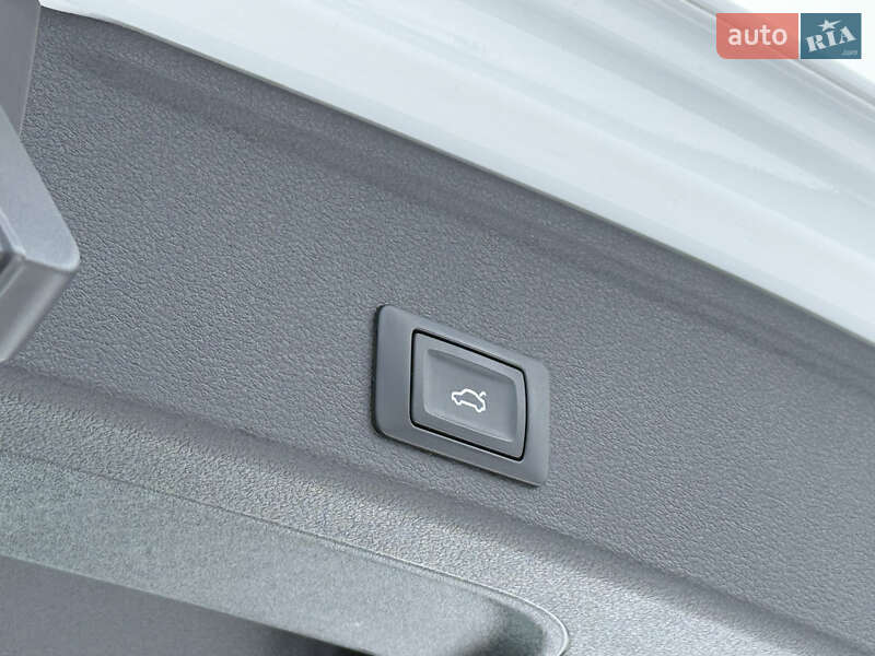 Универсал Audi A4 2017 в Луцке