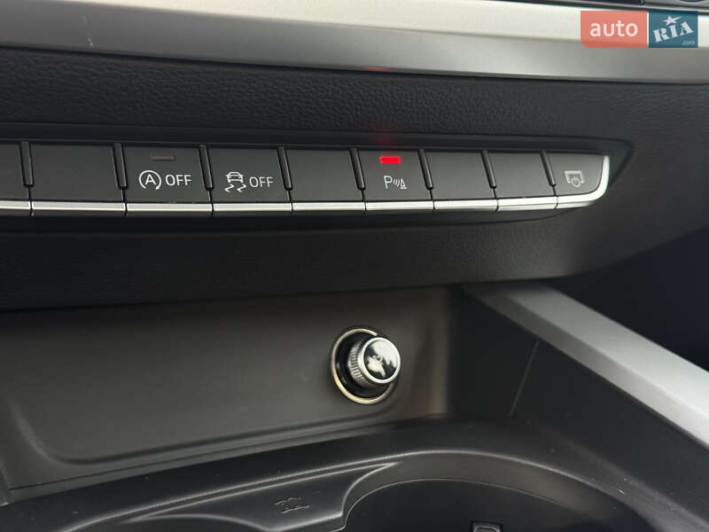 Универсал Audi A4 2017 в Луцке