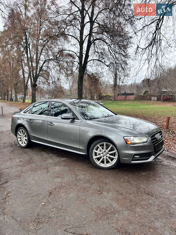 Седан Audi A4 2014 в Киеве