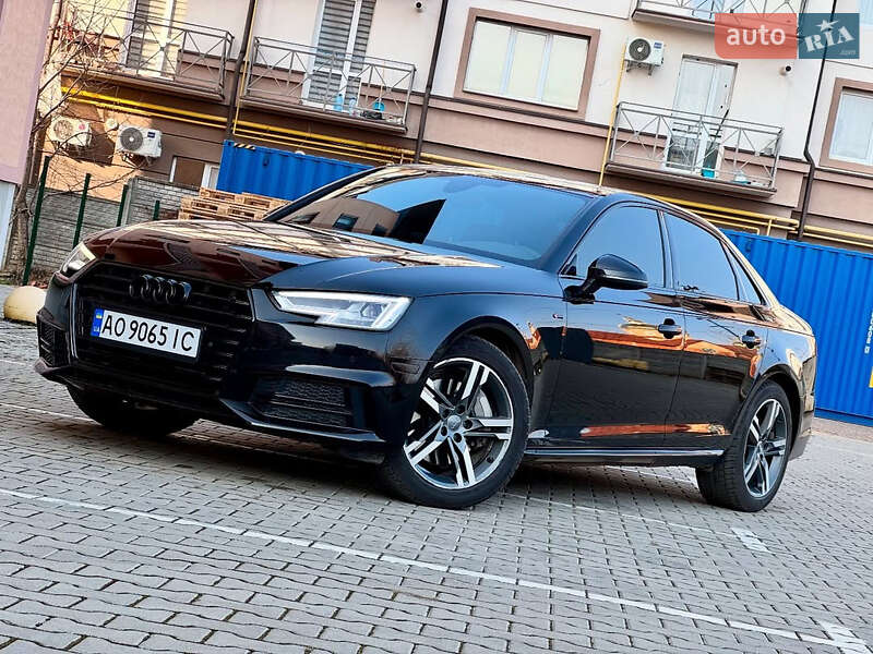 Седан Audi A4 2017 в Киеве