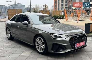 Седан Audi A4 2022 в Києві