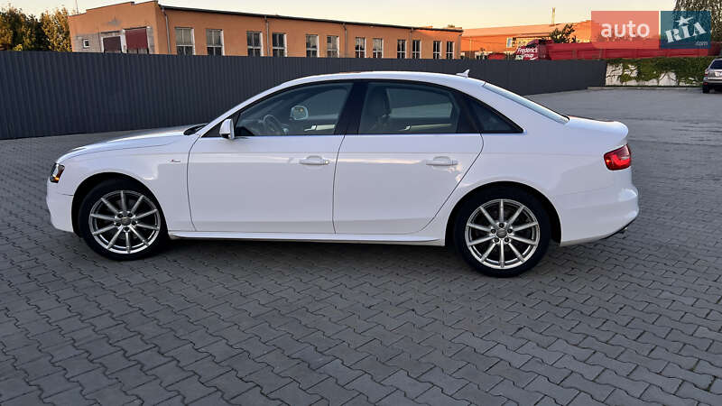 Седан Audi A4 2014 в Нововолинську
