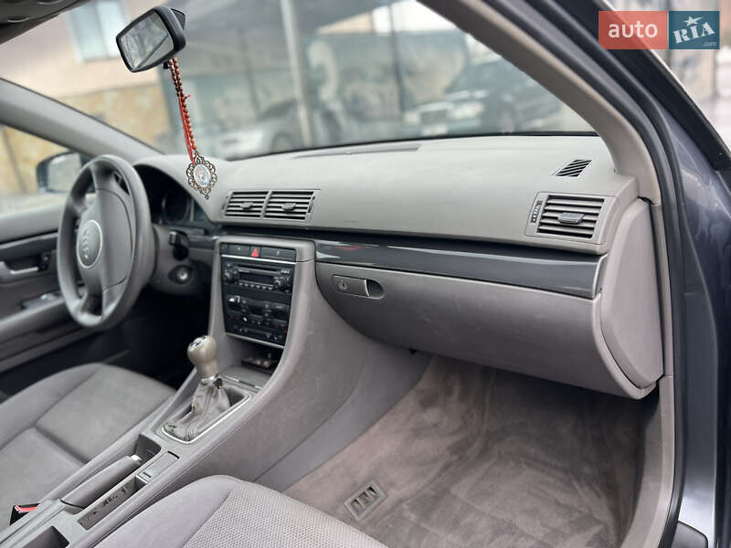 Седан Audi A4 2001 в Львове