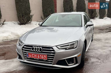 Седан Audi A4 2018 в Стрию