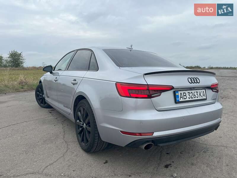 Седан Audi A4 2016 в Баре