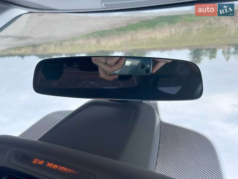 Седан Audi A4 2016 в Баре