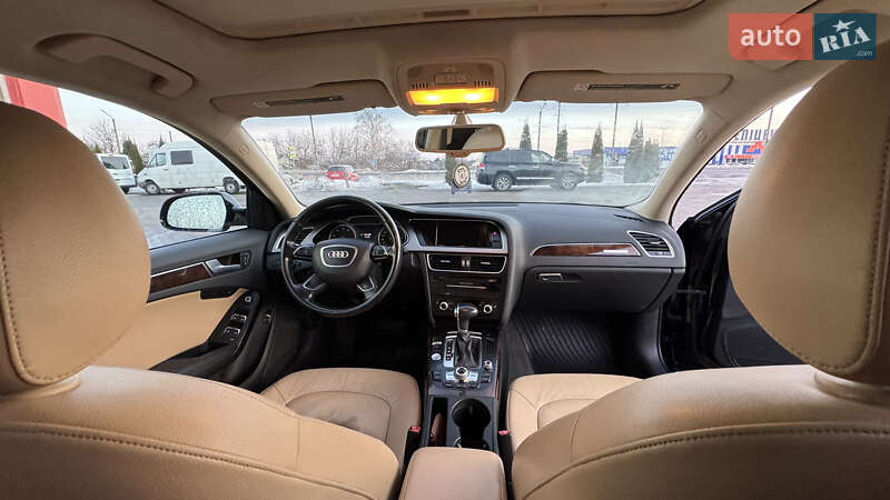 Седан Audi A4 2012 в Нововолынске