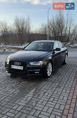 Седан Audi A4 2012 в Нововолинську