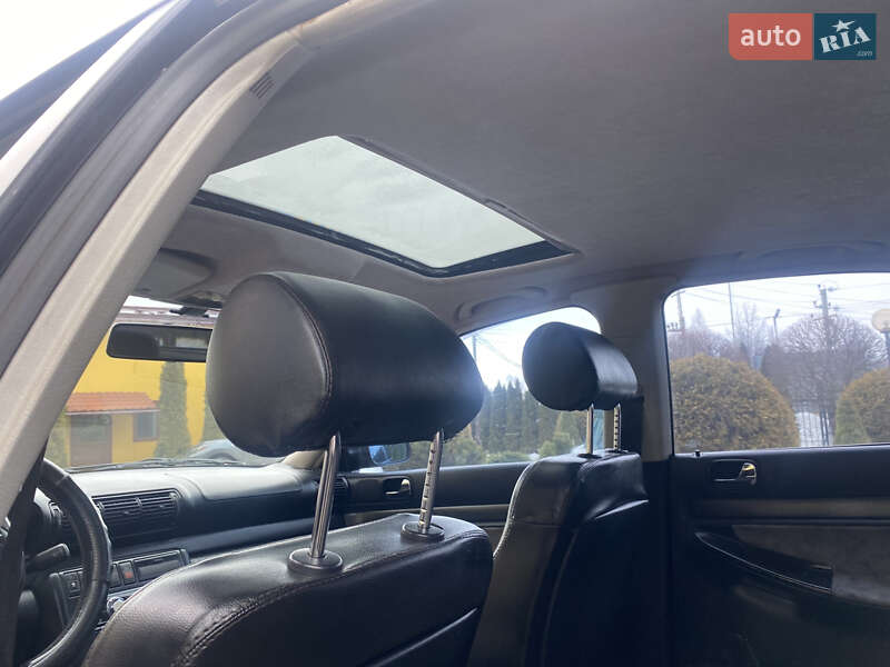 Седан Audi A4 1995 в Трускавці