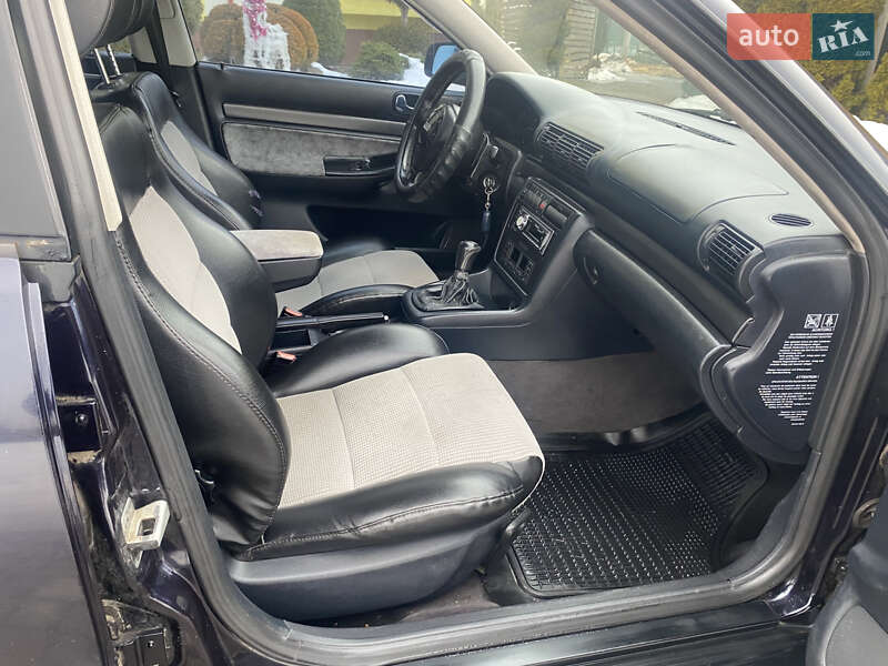 Седан Audi A4 1995 в Трускавці