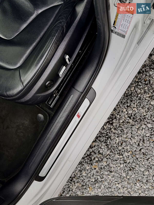 Седан Audi A4 2016 в Самборі