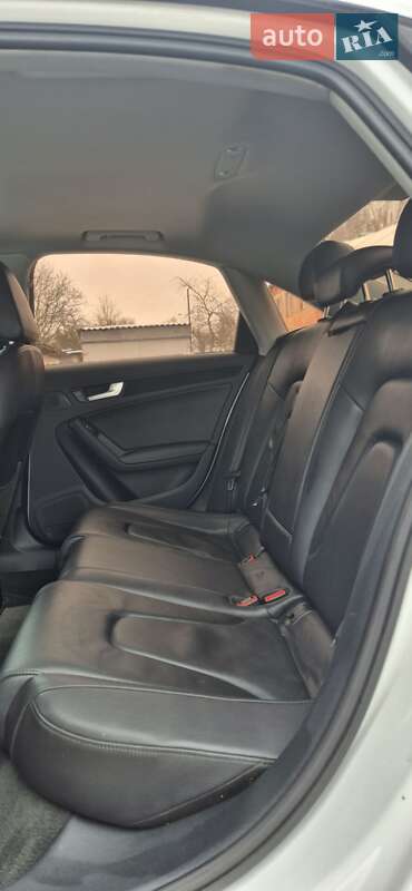 Седан Audi A4 2015 в Бахмаче