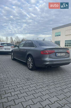 Седан Audi A4 2015 в Львове