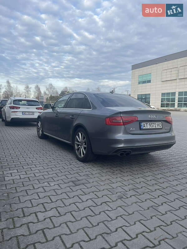 Седан Audi A4 2015 в Львове
