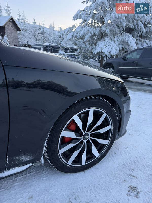 Седан Audi A4 2016 в Киеве