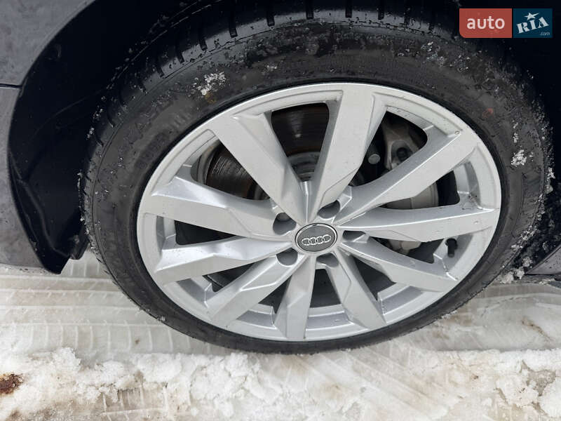 Седан Audi A4 2018 в Вінниці