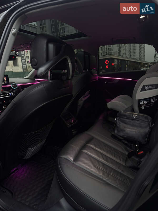 Седан Audi A4 2016 в Киеве