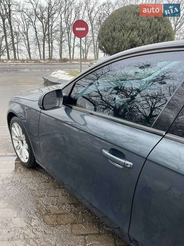 Седан Audi A4 2010 в Смеле