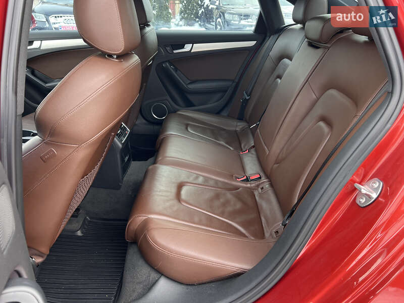 Седан Audi A4 2014 в Нововолынске